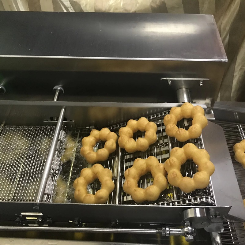 業務用ミニドーナツフライヤー機 ホットセール 多形ドーナツメ - Donut Maker Mini のレビューと価格