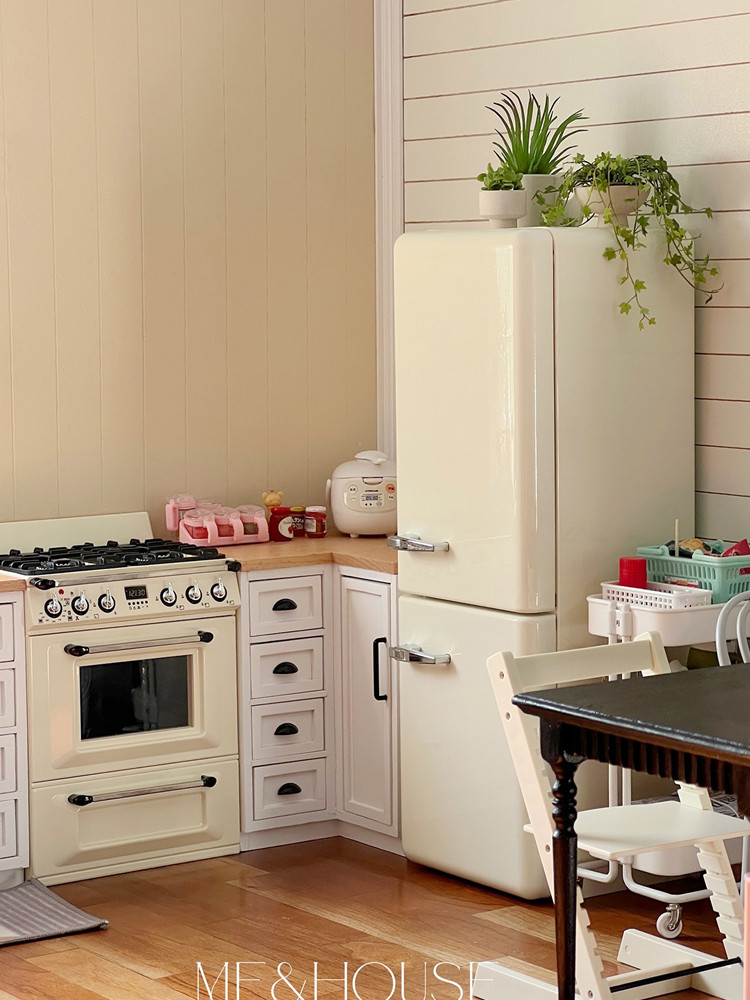 ドールハウスモデル家具アクセサリー、ライト付き金属冷蔵庫、キ - Kitchen Appliances List のレビューと価格