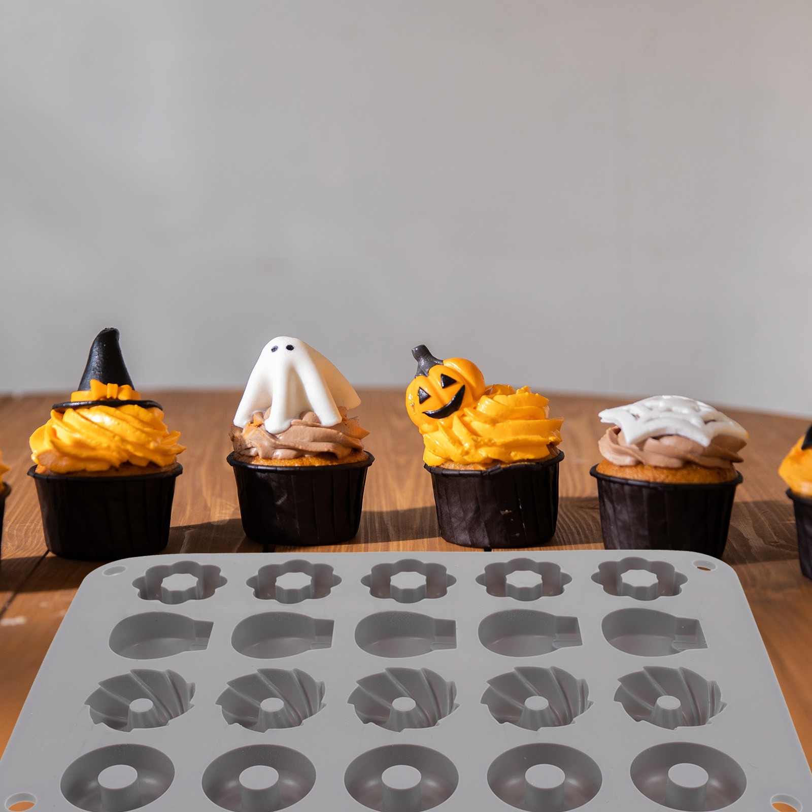 ミニチョコレートドーナツシリコンモールド ノンスティック 簡 - Donut Maker Mini のレビューと価格